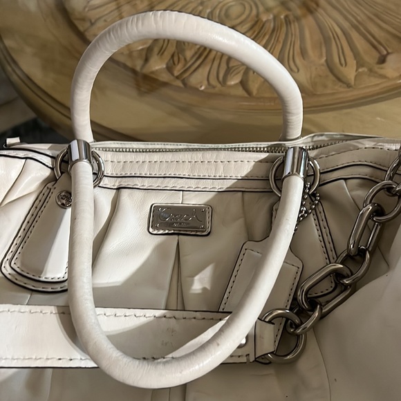 Gorgeous!! Off white summer winter all leather coach tote great size 13x 14” - Picture 7 of 13